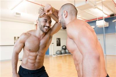 男性健身要点：如何进行背部训练